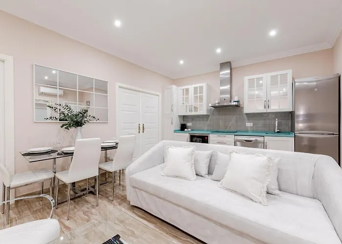 Isg Jose De Velilla Centro Parking Apartment *