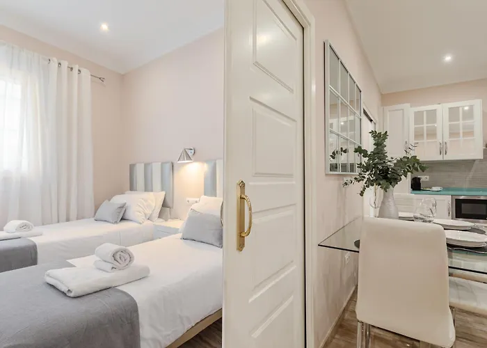 Isg Jose De Velilla Centro Parking Apartment Seville