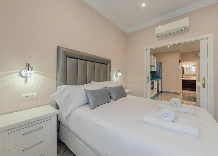 Isg Jose De Velilla Centro Parking Apartment